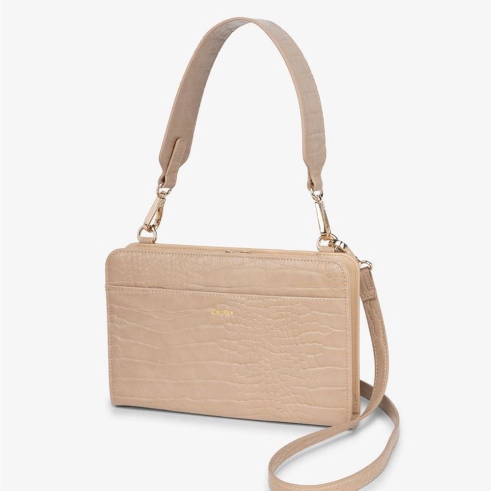CalPak Sand Croc Travel Wallet